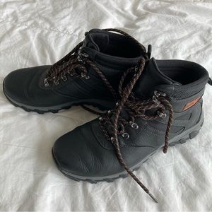 Hiking waterproof shoes